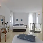 Tonia Paros * Χρυσή Ακτή