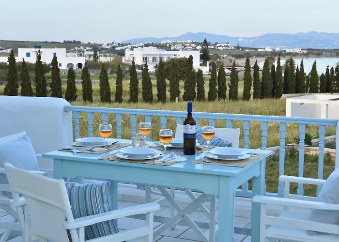 Tonia Paros * Chrisi Akti (Paros)