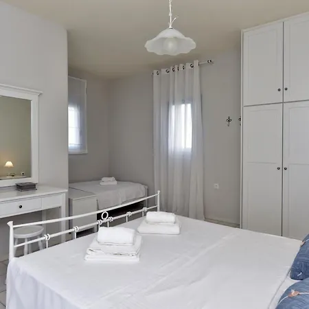 Tonia Paros Apartamento