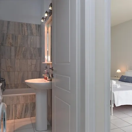 Tonia Paros Apartamento *