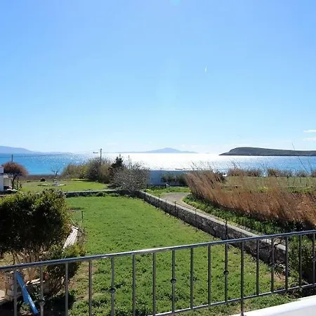 Tonia Paros * Chrisi Akti (Paros)