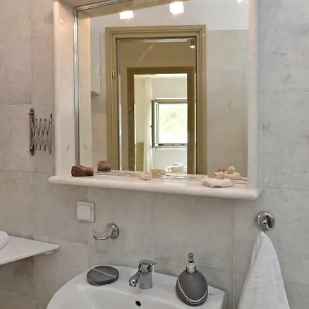 Apartamento Tonia Paros *