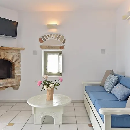 Tonia Paros * Chrisi Akti (Paros)