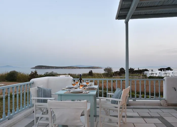 Tonia Paros * Chrisi Akti (Paros)