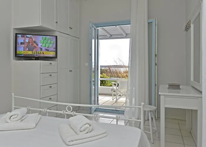 Tonia Paros Apartment *